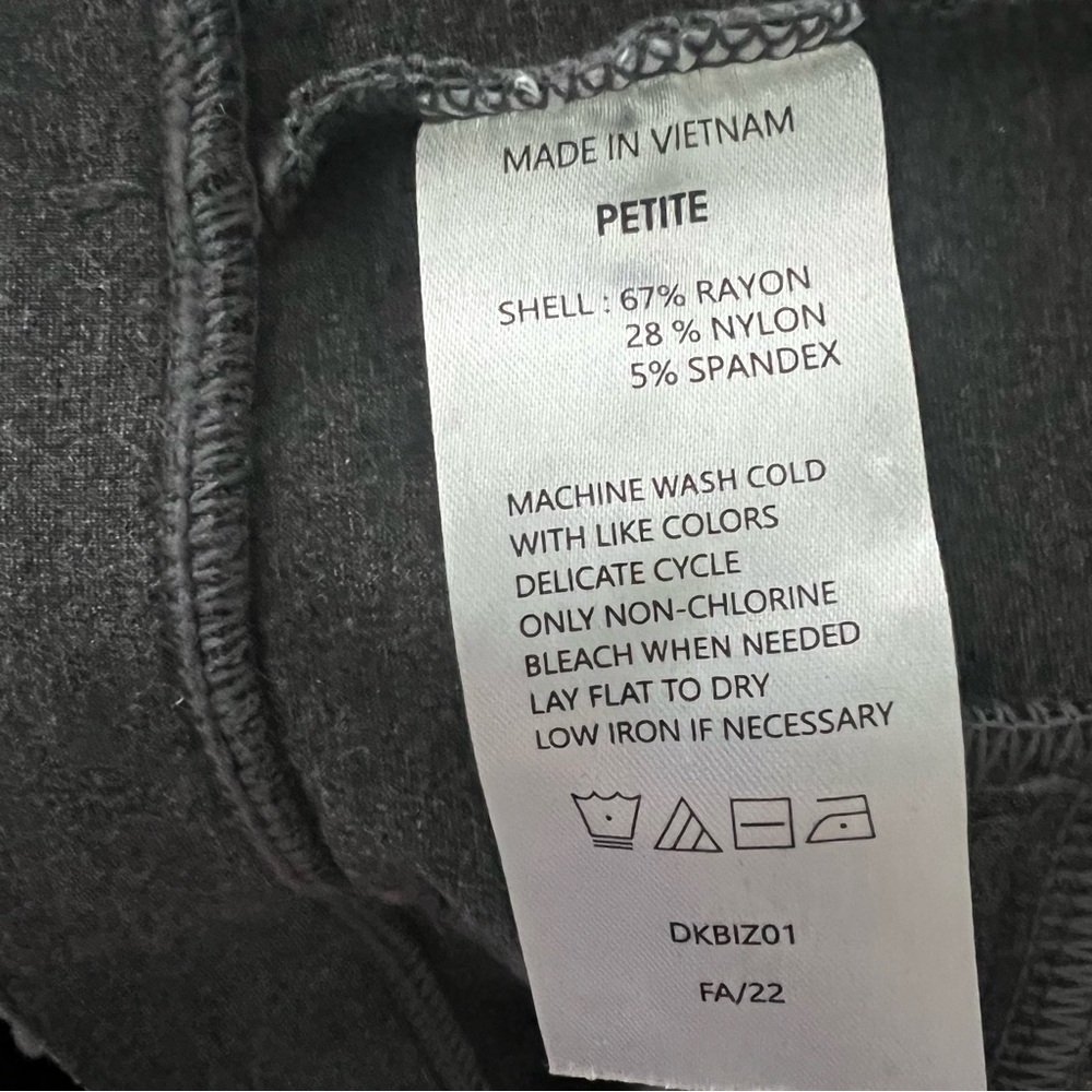 QUINCE Ultra-Stretch Ponte Straight Leg Gray Pant Medium Petite - Picture 5 of 5